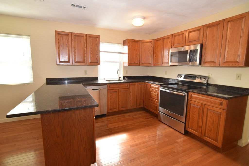 877-879 Washington Street – photo 1 of 6