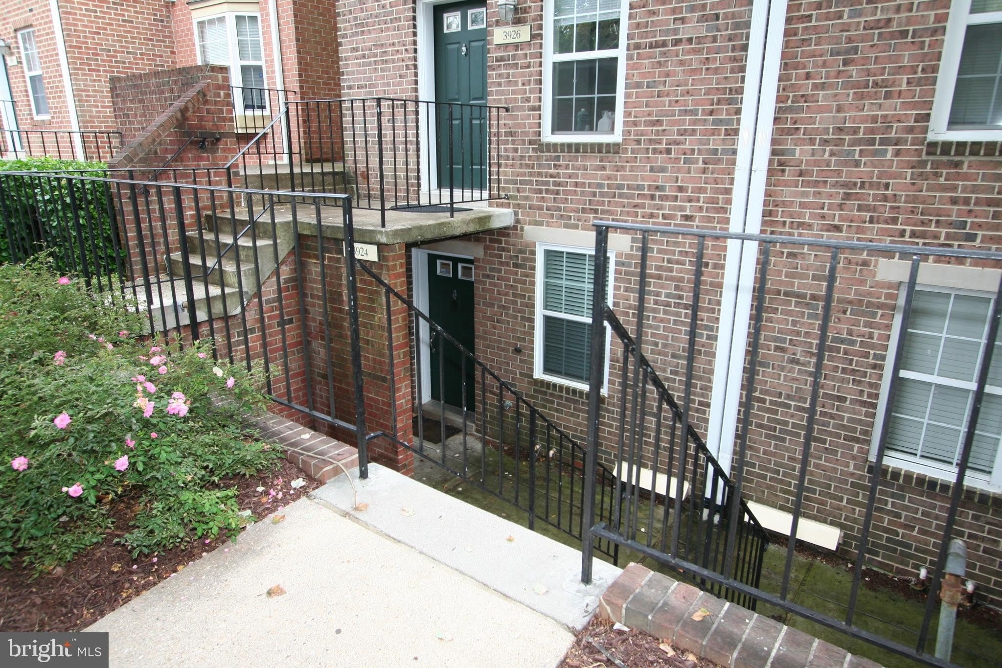 3924 CHESTERWOOD Drive – photo 1 of 45