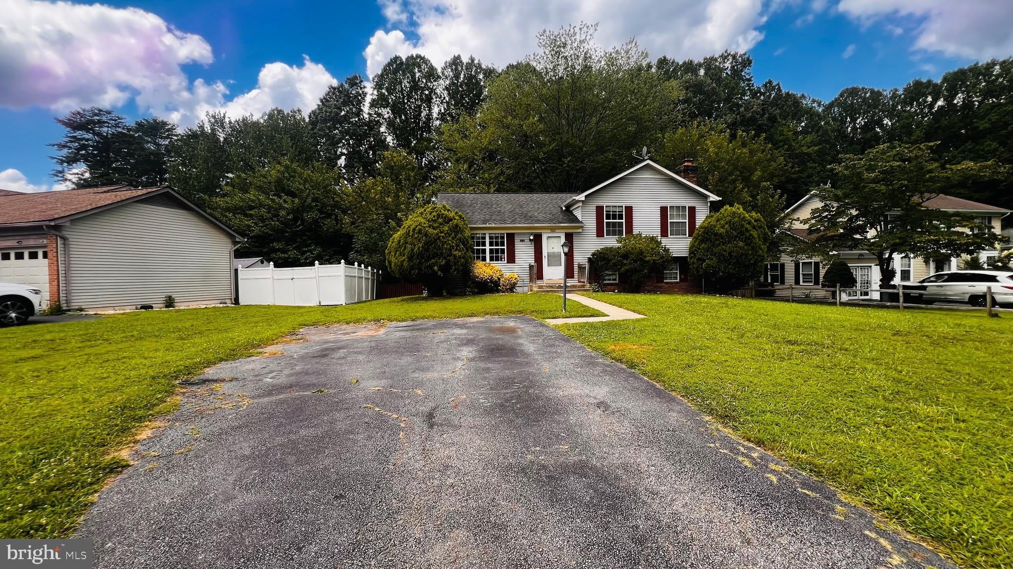 5001 TARPON Lane – photo 1 of 21