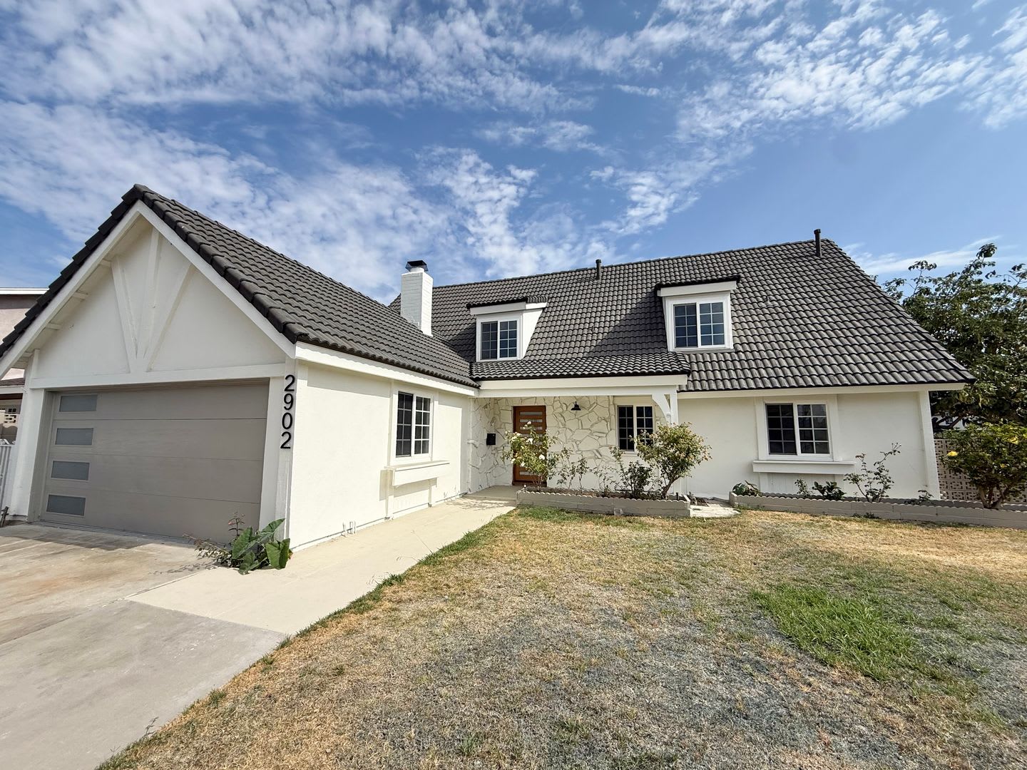 Fully Renovated Luxury Anaheim Residence – photo 1