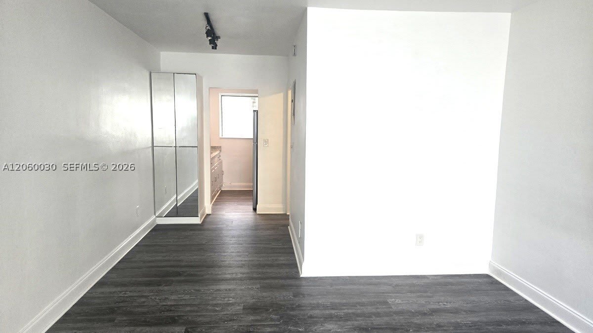 7720 Harding Ave – photo 1