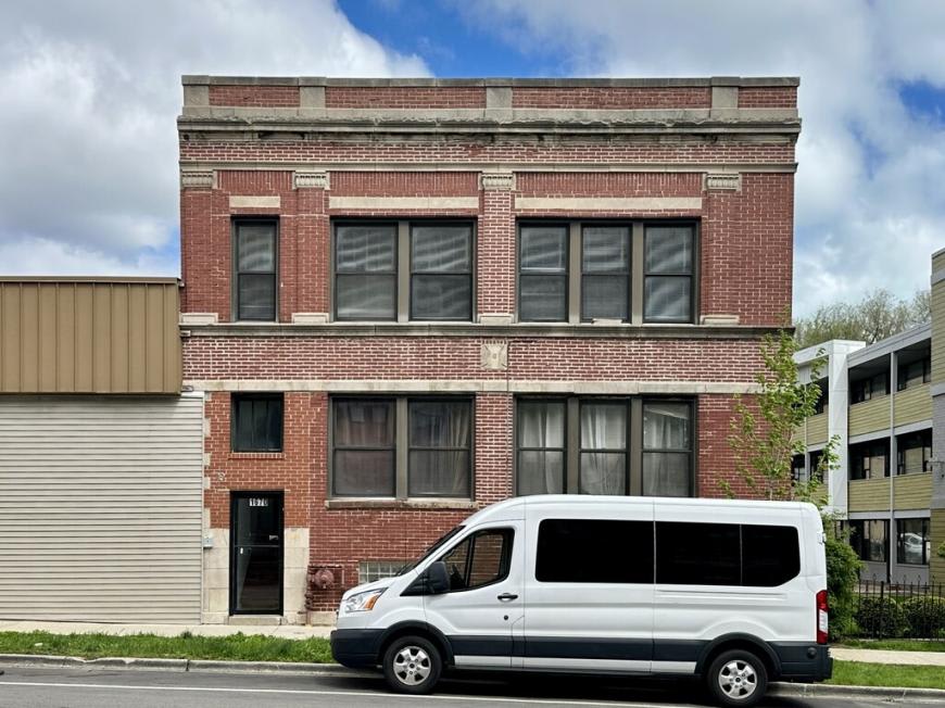 1668 Pratt – photo 1