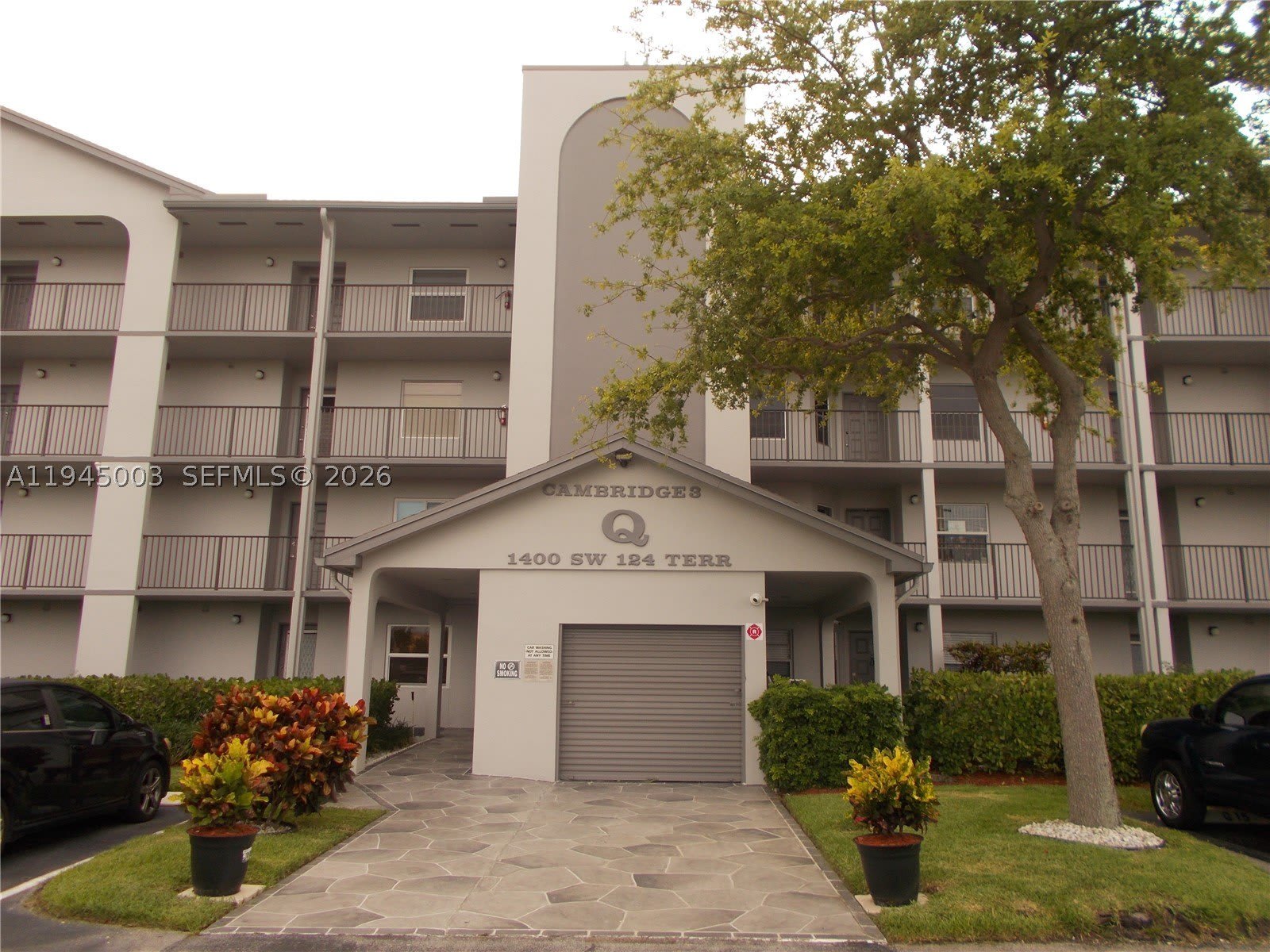 1400 SW 124th Ter – photo 1