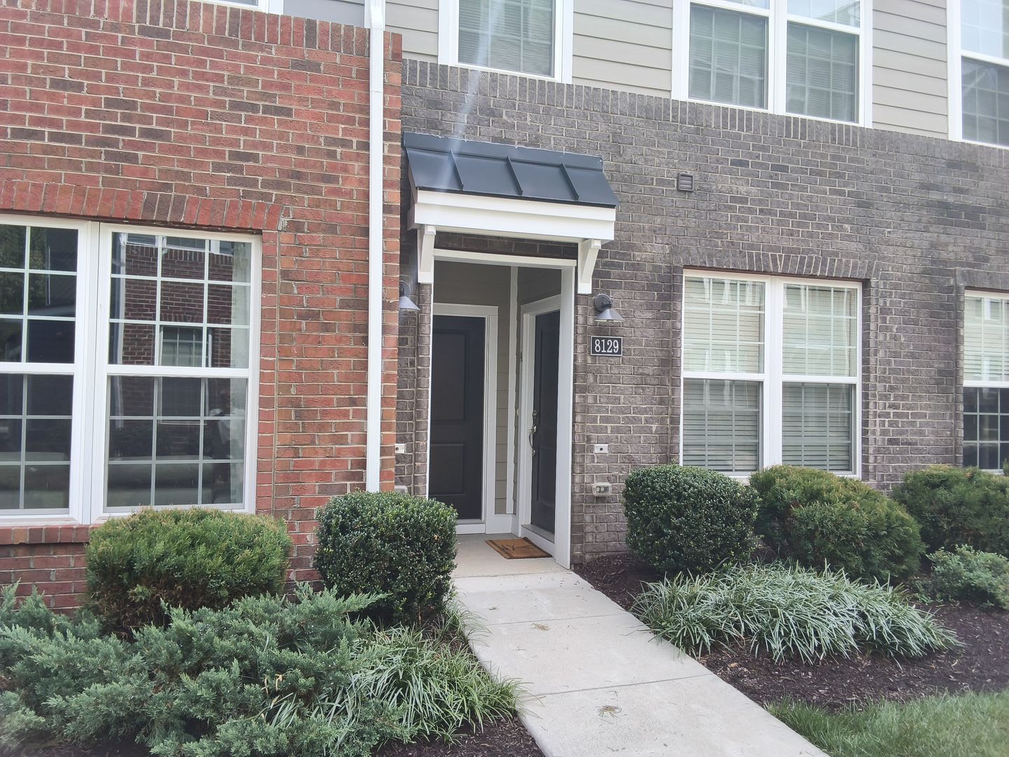 Modern 3 Bed 2 5 Bath Townhouse Condo Near West End Henrico – photo 1 of 43