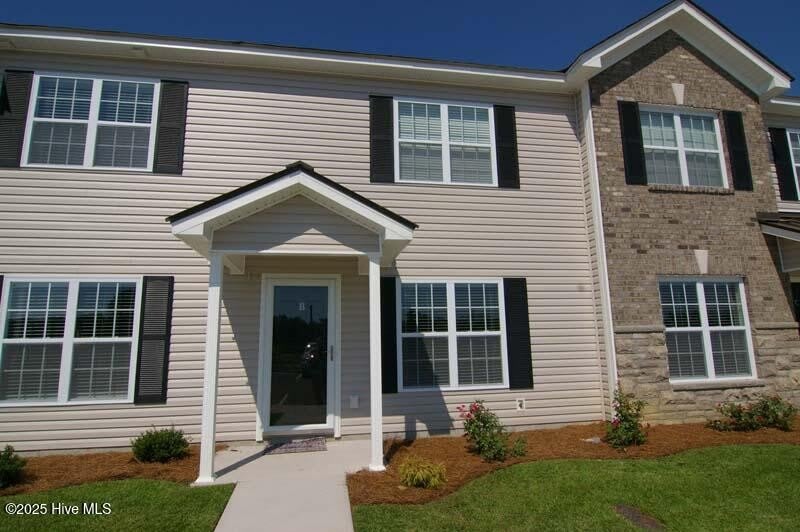 100 Chandler Drive – photo 1