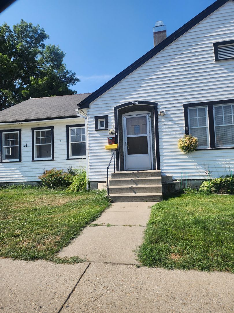 Duplex – photo 1 of 11