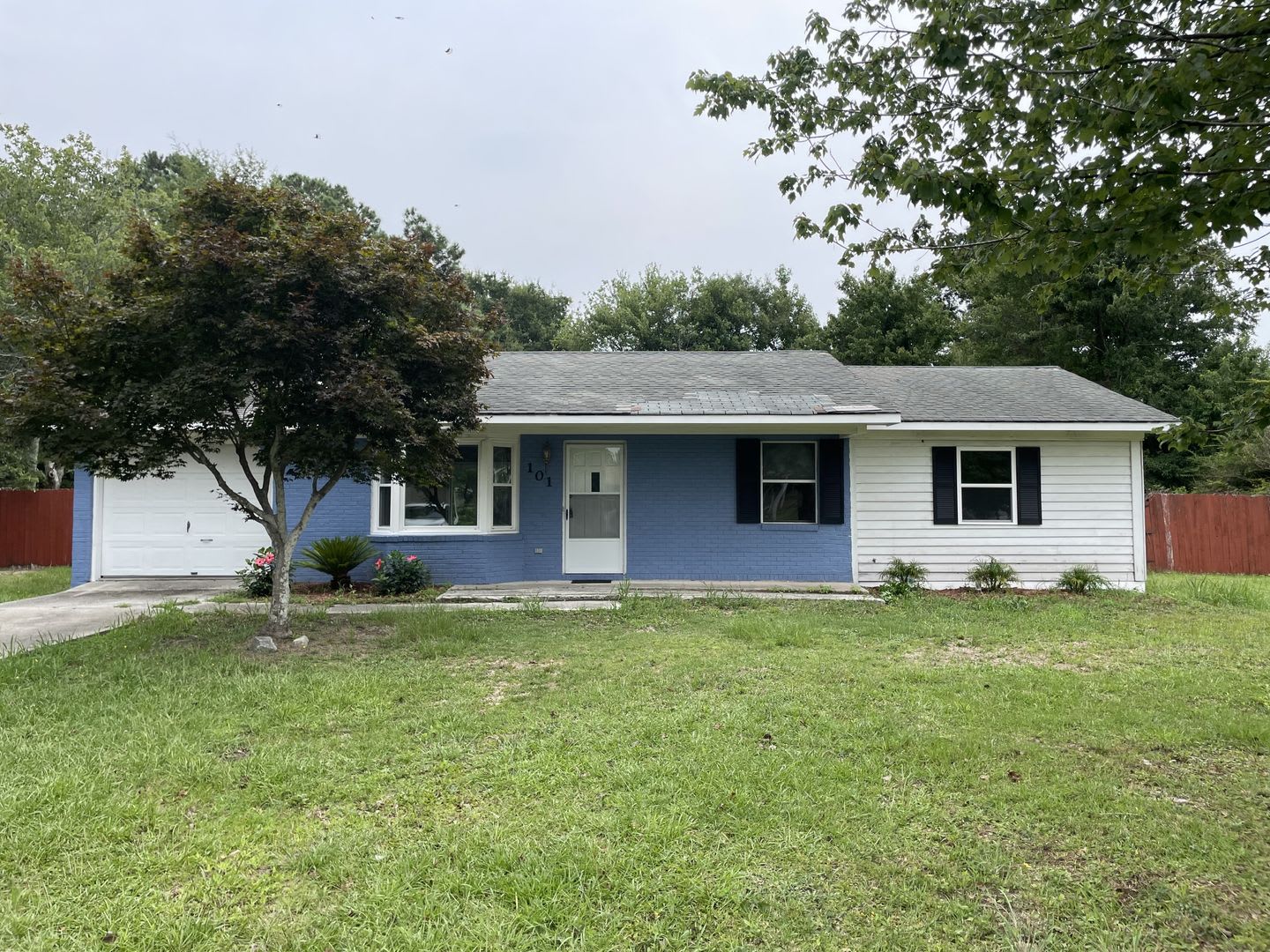 Beautifully renovated home in Newport, NC! – photo 1 of 22