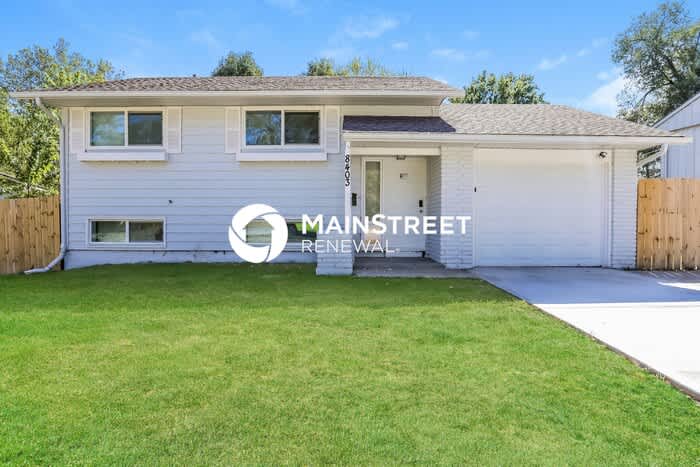 8403 91 E STREET – photo 1