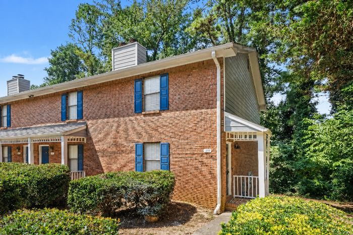 3237 Highpoint Court – photo 1