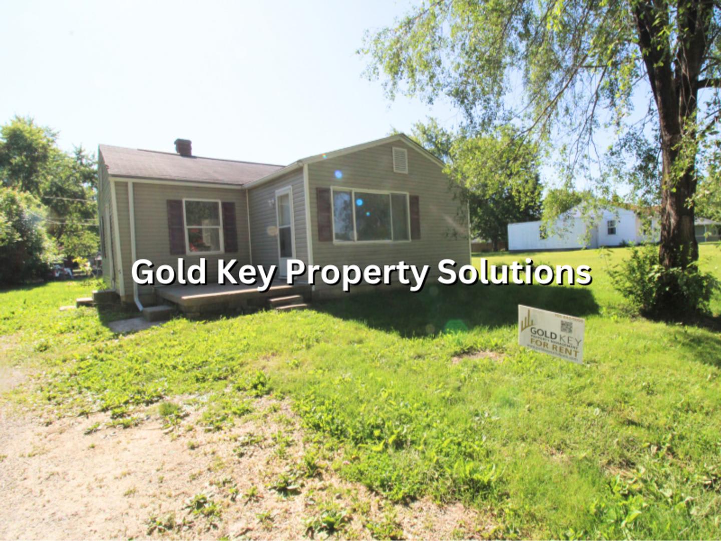 MUNCIE Nicely Updated 3 BR 1 BA House with New Kitchen Appliances (SECTION 8 APPROVED) – photo 1