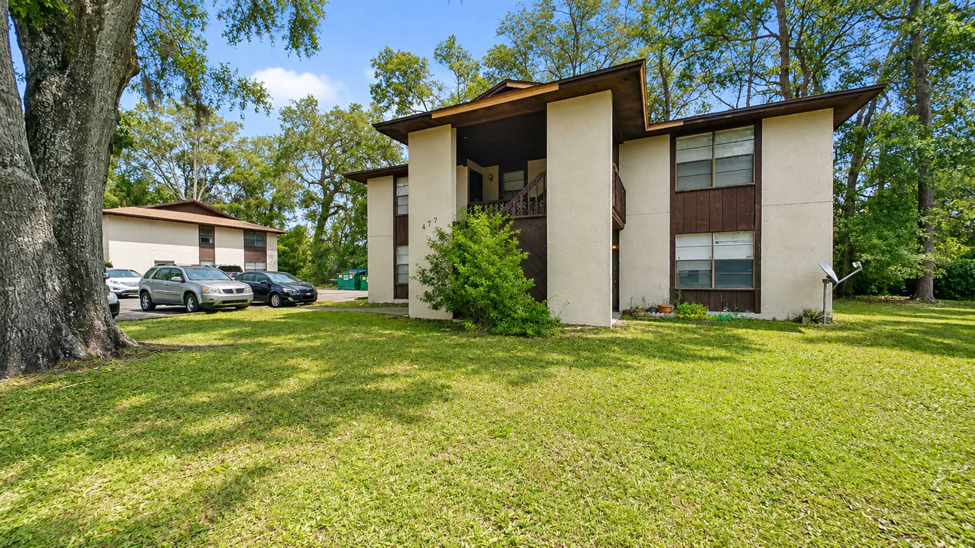 Beautiful Upstairs 2 bedroom 1 1/2 bath Apartment in Orange Park.! – photo 1 of 11