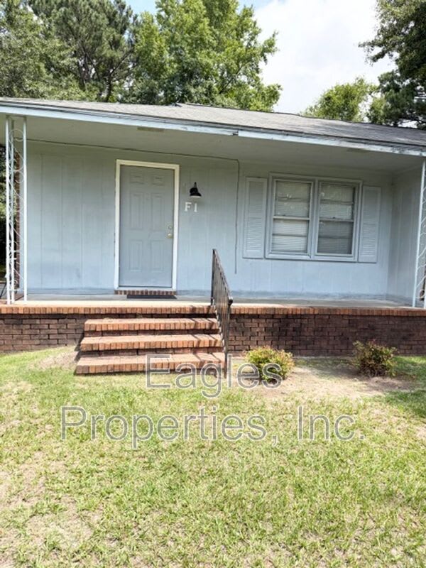 2803 Warrick Circle – photo 1 of 6