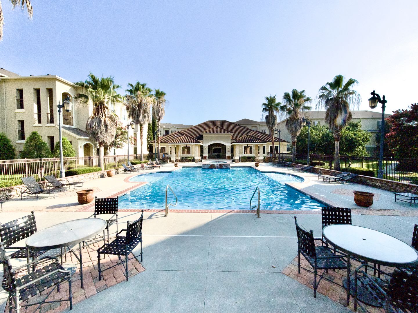 Luxury One Bedroom Condo Near Towne Center – photo 1 of 13