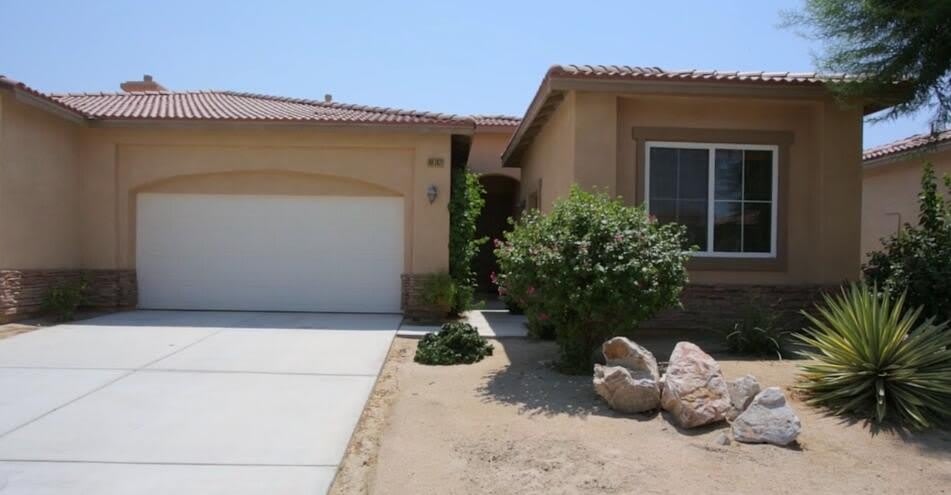 86242 Pinot Noir Lane – photo 1 of 5