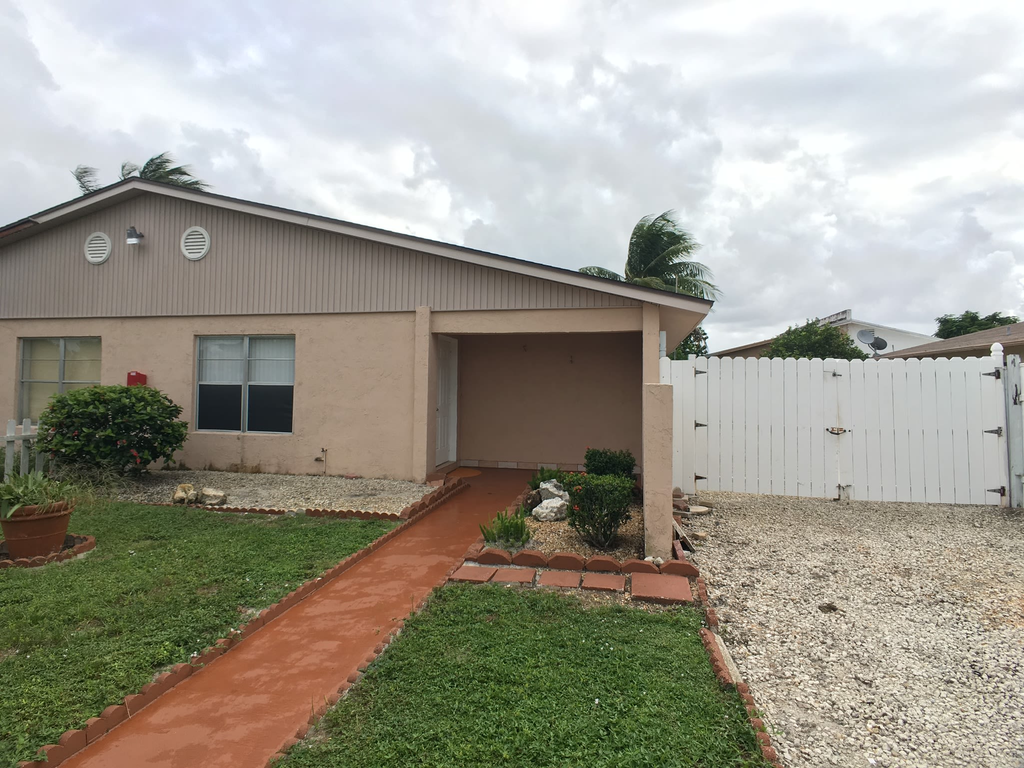 5852 Albert Road – photo 1