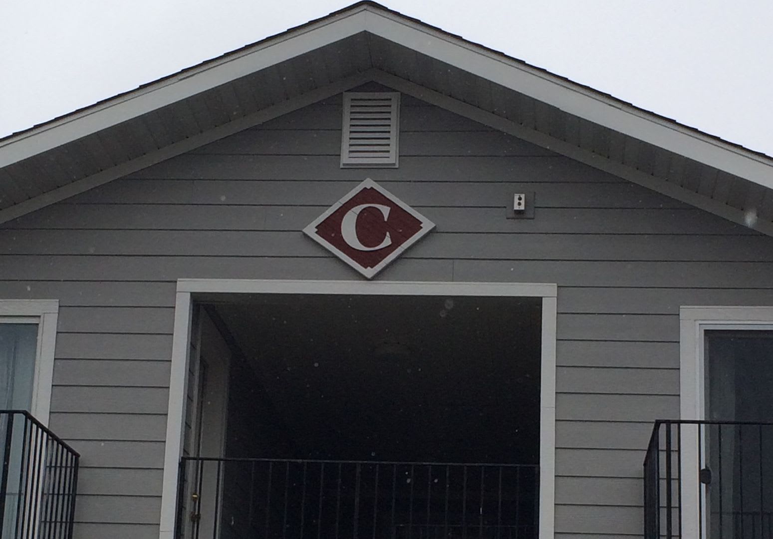 2 Bedroom, 1 Bath duplex on College Hill! – photo 1 of 2