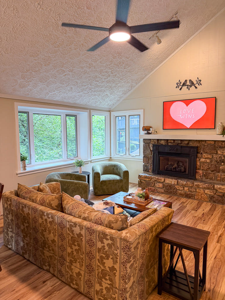 150 Glenwood Ln – photo 1 of 17