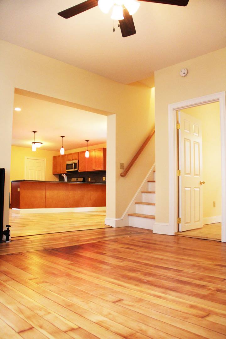 6 Bedroom House – photo 1