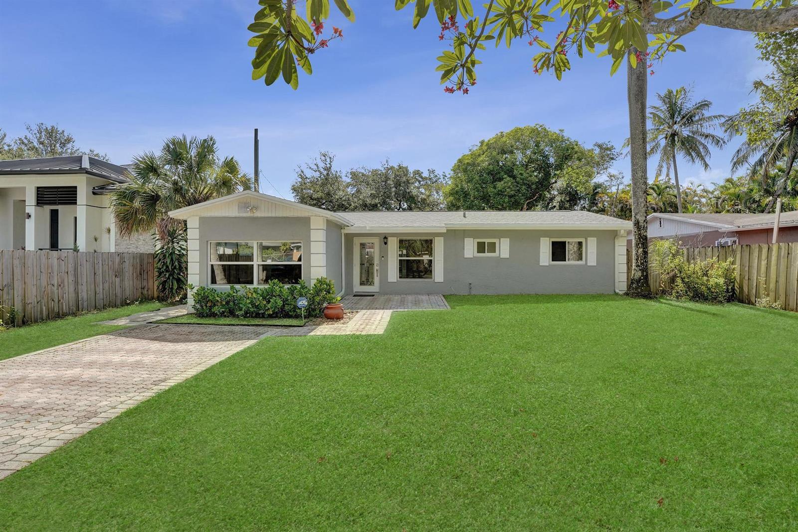 300 Southwest 19th Avenue – photo 1