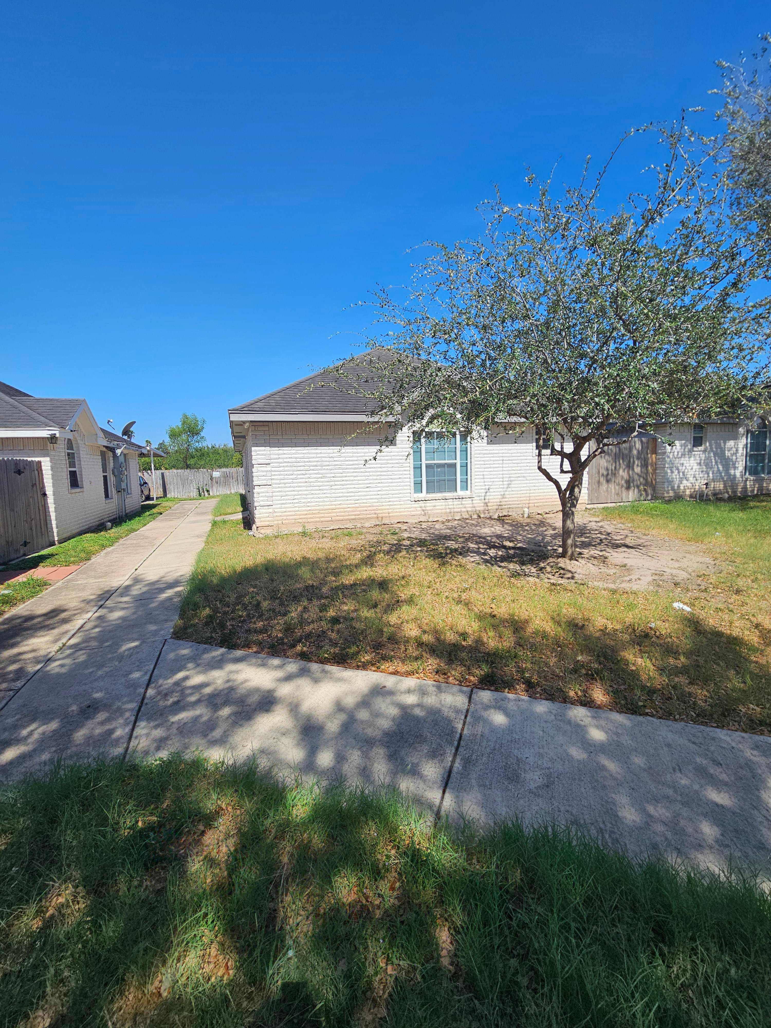709 La Mancha Drive – photo 1 of 86