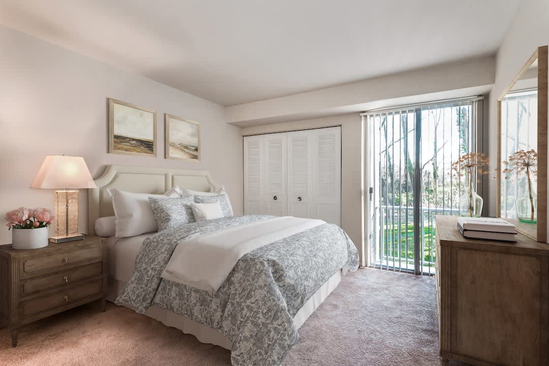 Carriage Hill Apartments – photo 1 of 33