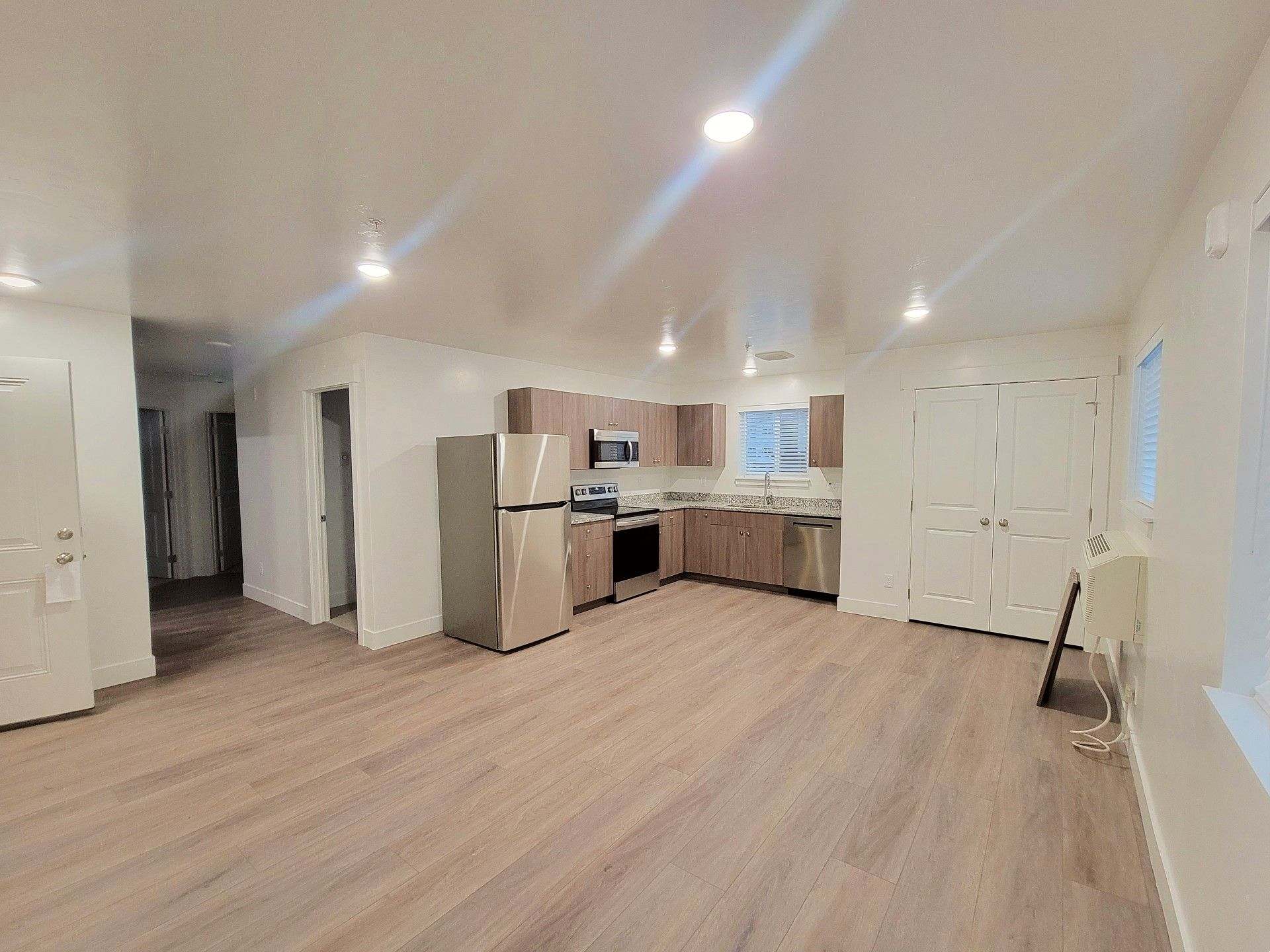 3609 E Gample Ave – photo 1 of 41