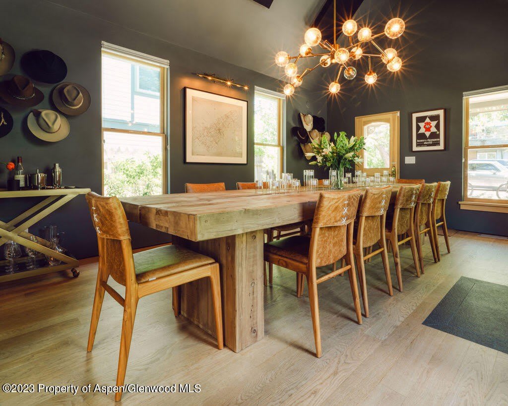 1006 E Cooper Avenue – photo 1 of 59