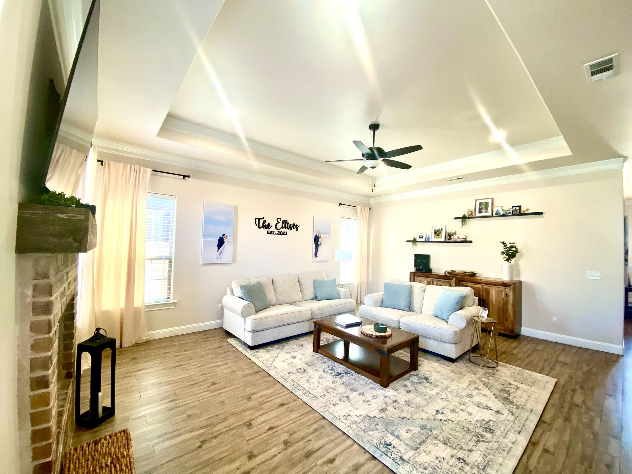 1215 Desert Rose Drive – photo 1