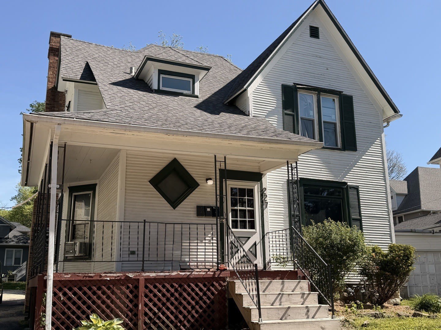 227 W Locust Street