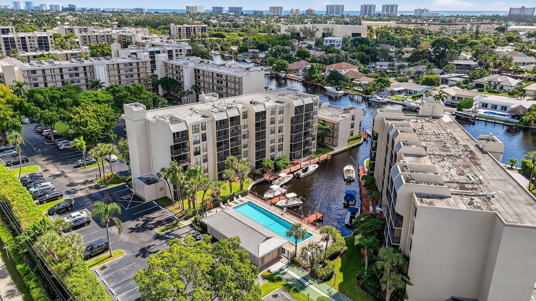 20 Royal Palm Way – photo 1