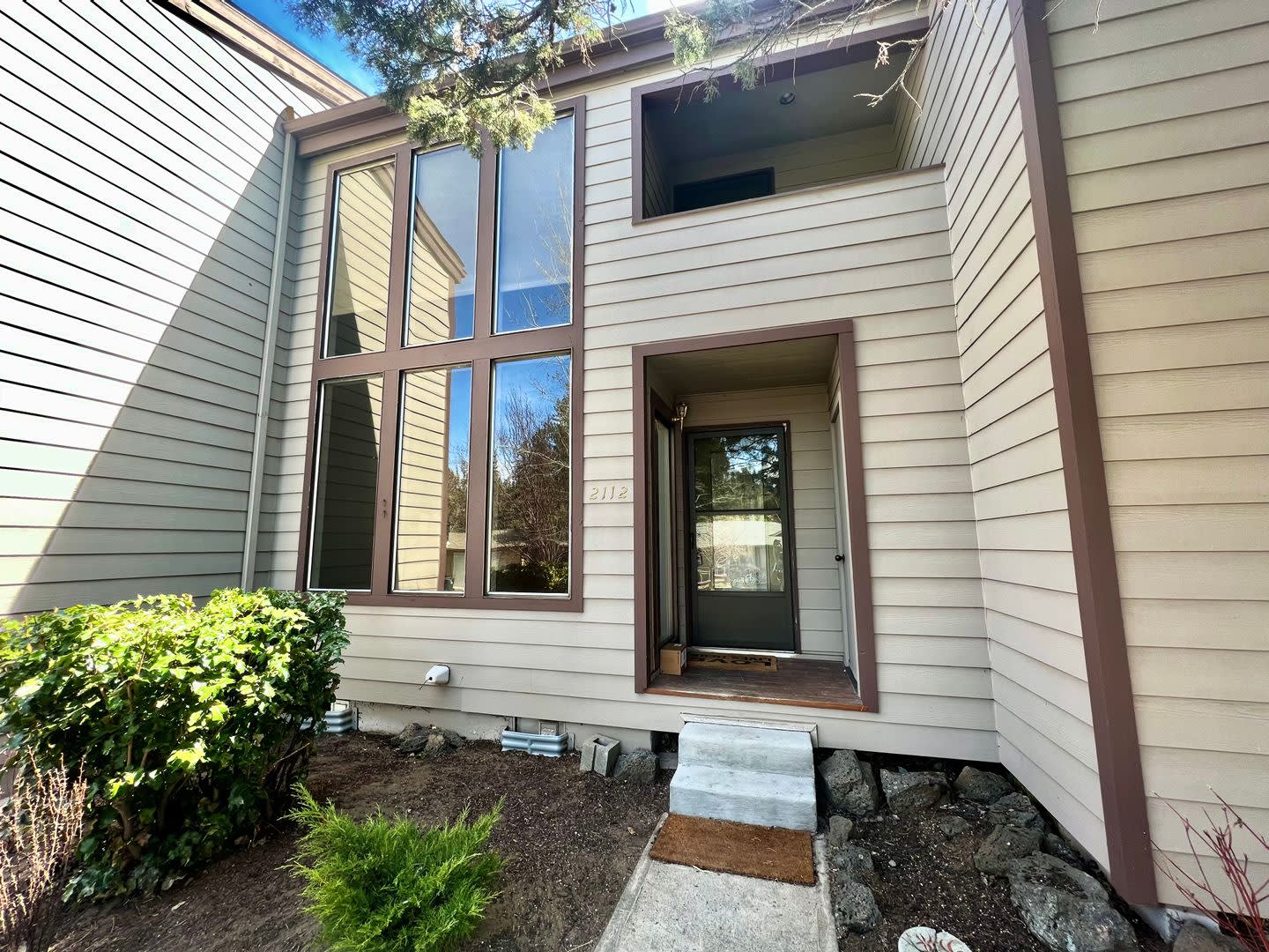Great 1 Bed 1 5 Bath With Additional Loft Office Room In Nw Bend 2112 Nw Harriman – photo 1 of 228