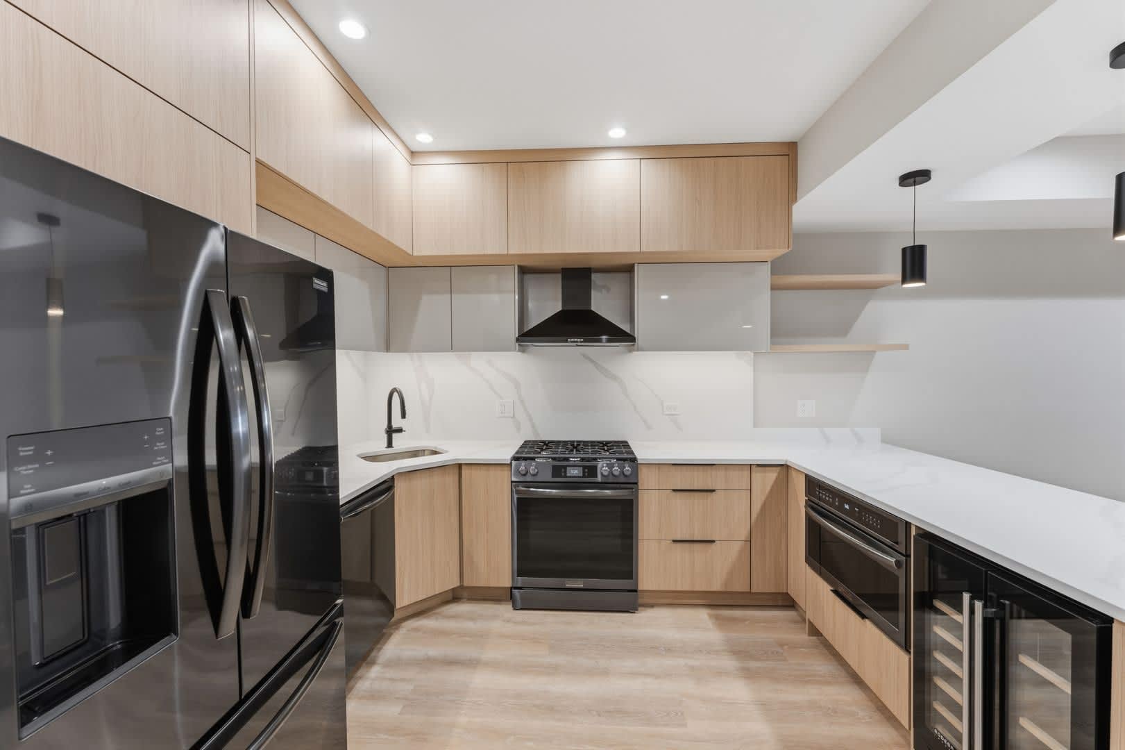 7518 N Eastlake Terrace – photo 1