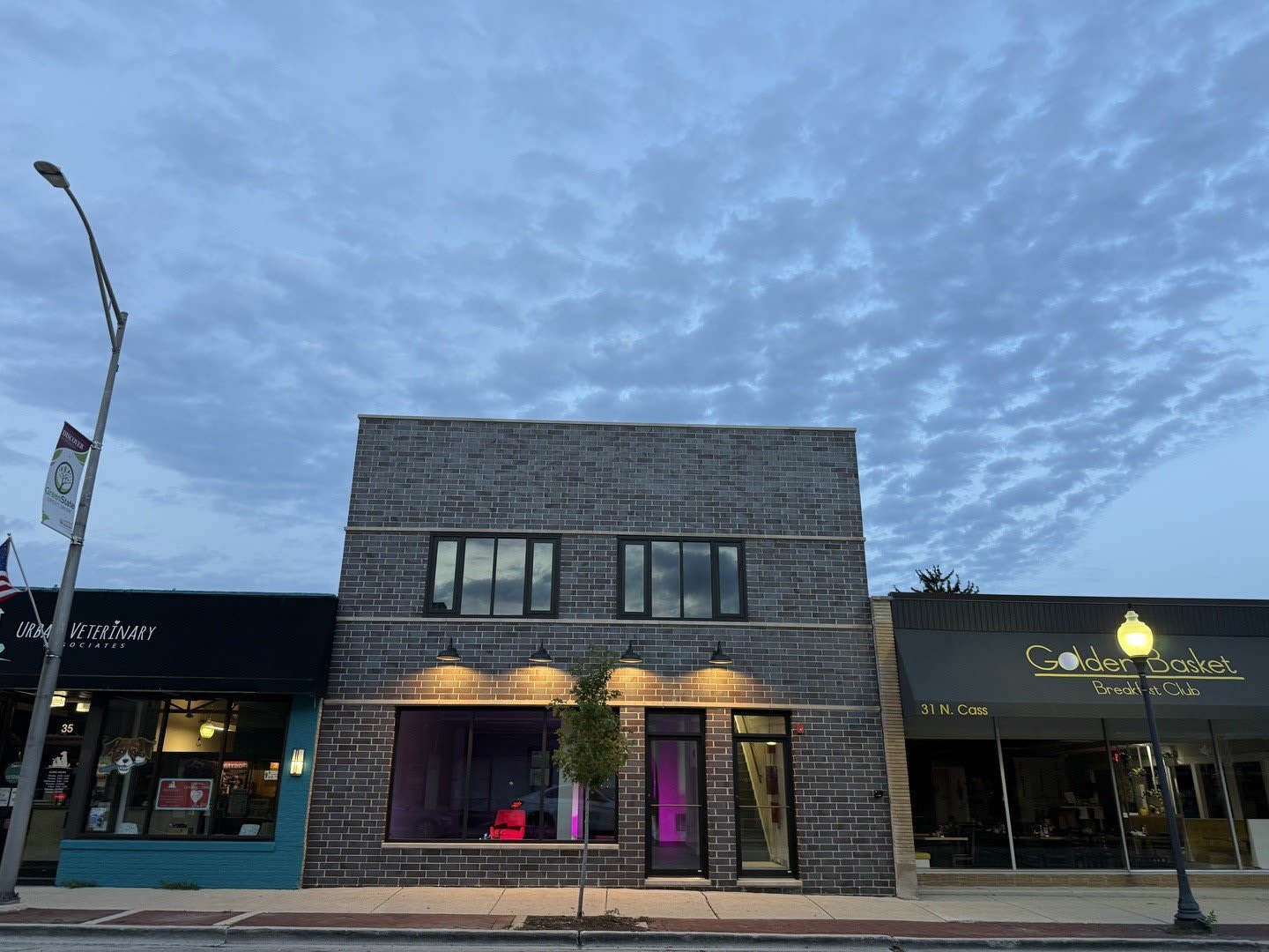 33 N Cass Avenue – photo 1 of 12