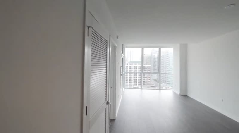 825 N Hudson Ave – photo 1