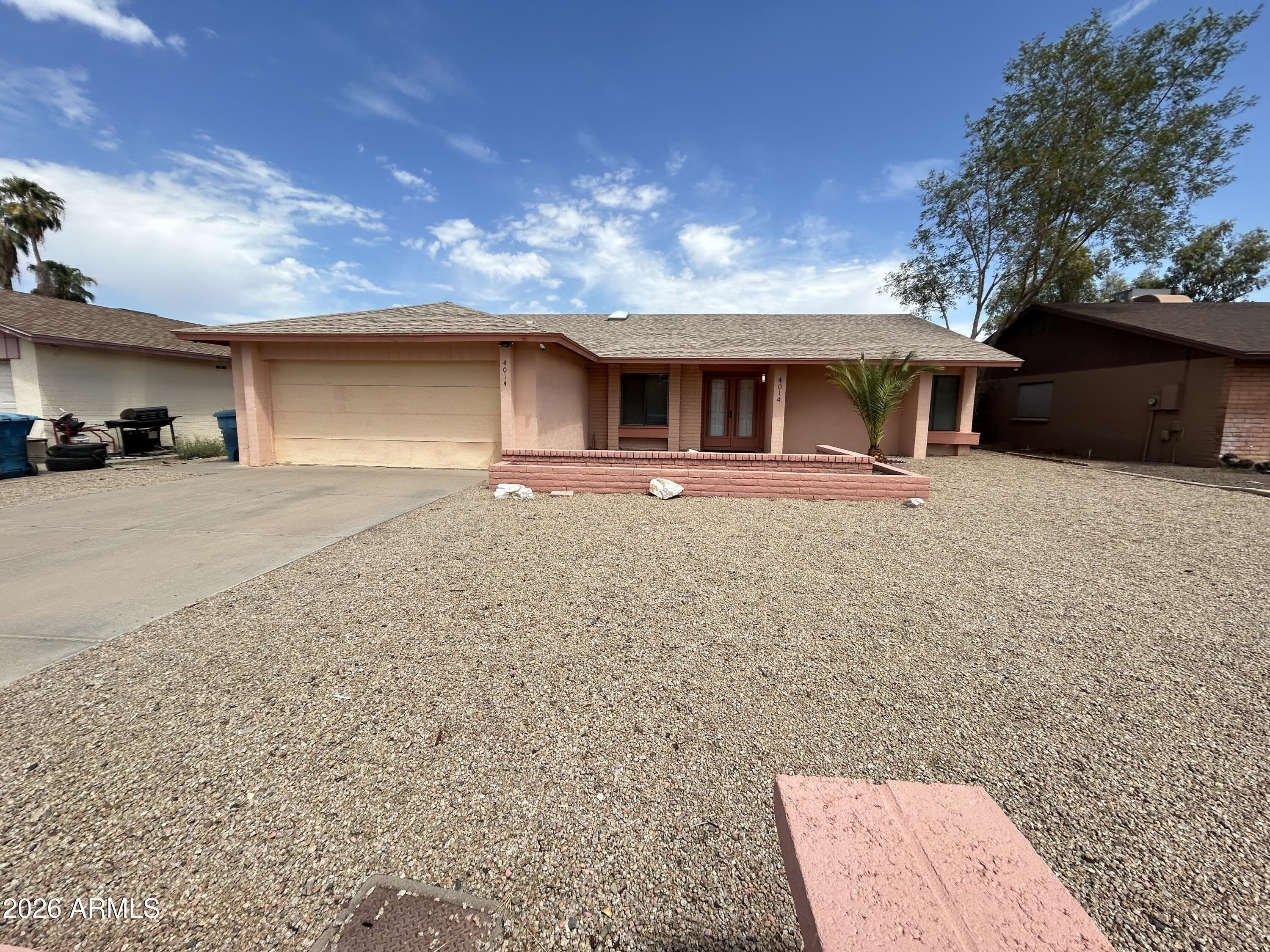 4014 W CHRISTY Drive – photo 1