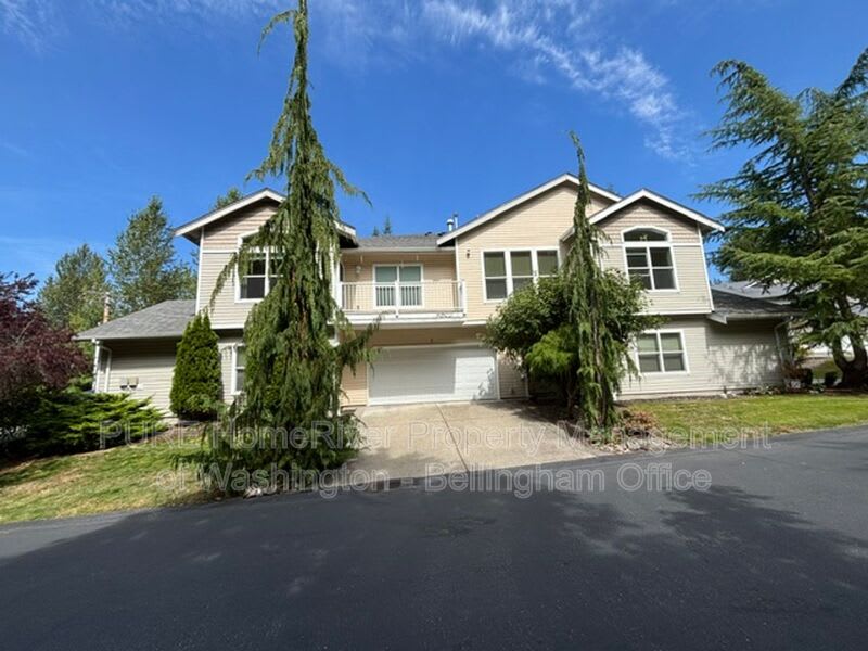 3301 Park Lane – photo 1 of 19