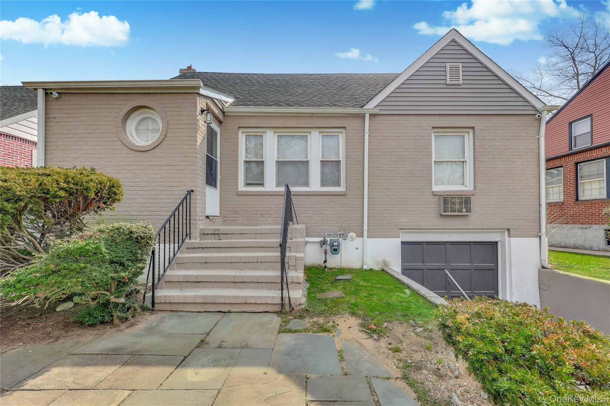 5 Hawthorne Lane – photo 1 of 42