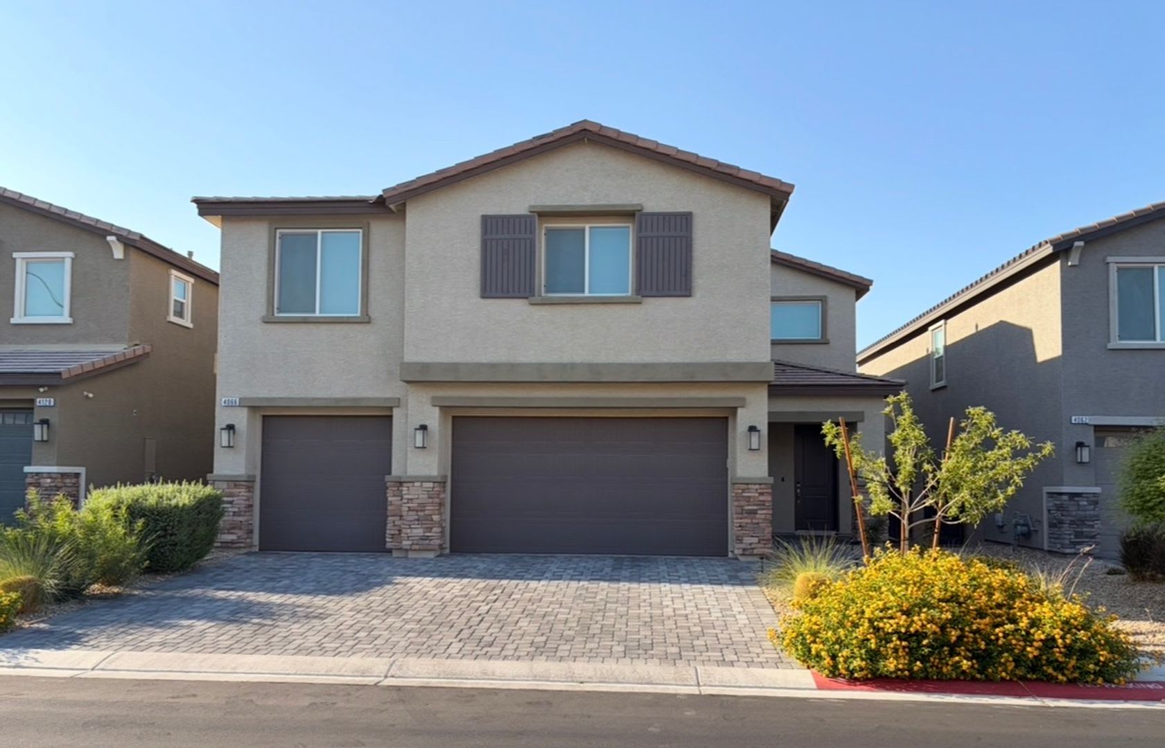Beautiful 4 Bedroom Home in Aliante Community – photo 1