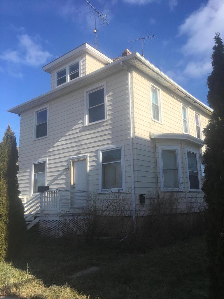 2207 North 15th street – photo 1 of 14