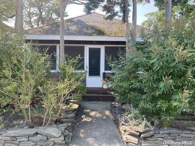 970 Surfview Walk – photo 1