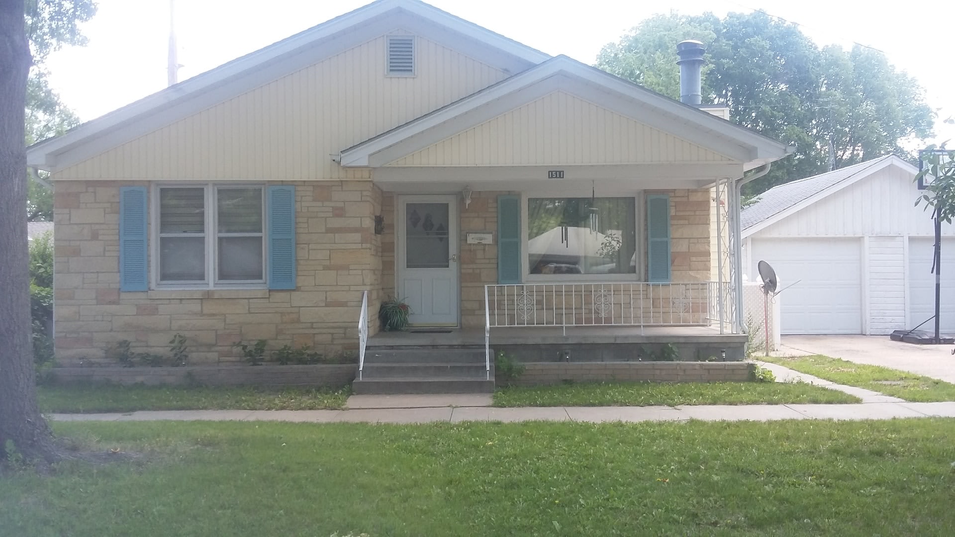 2 Bedroom with garage