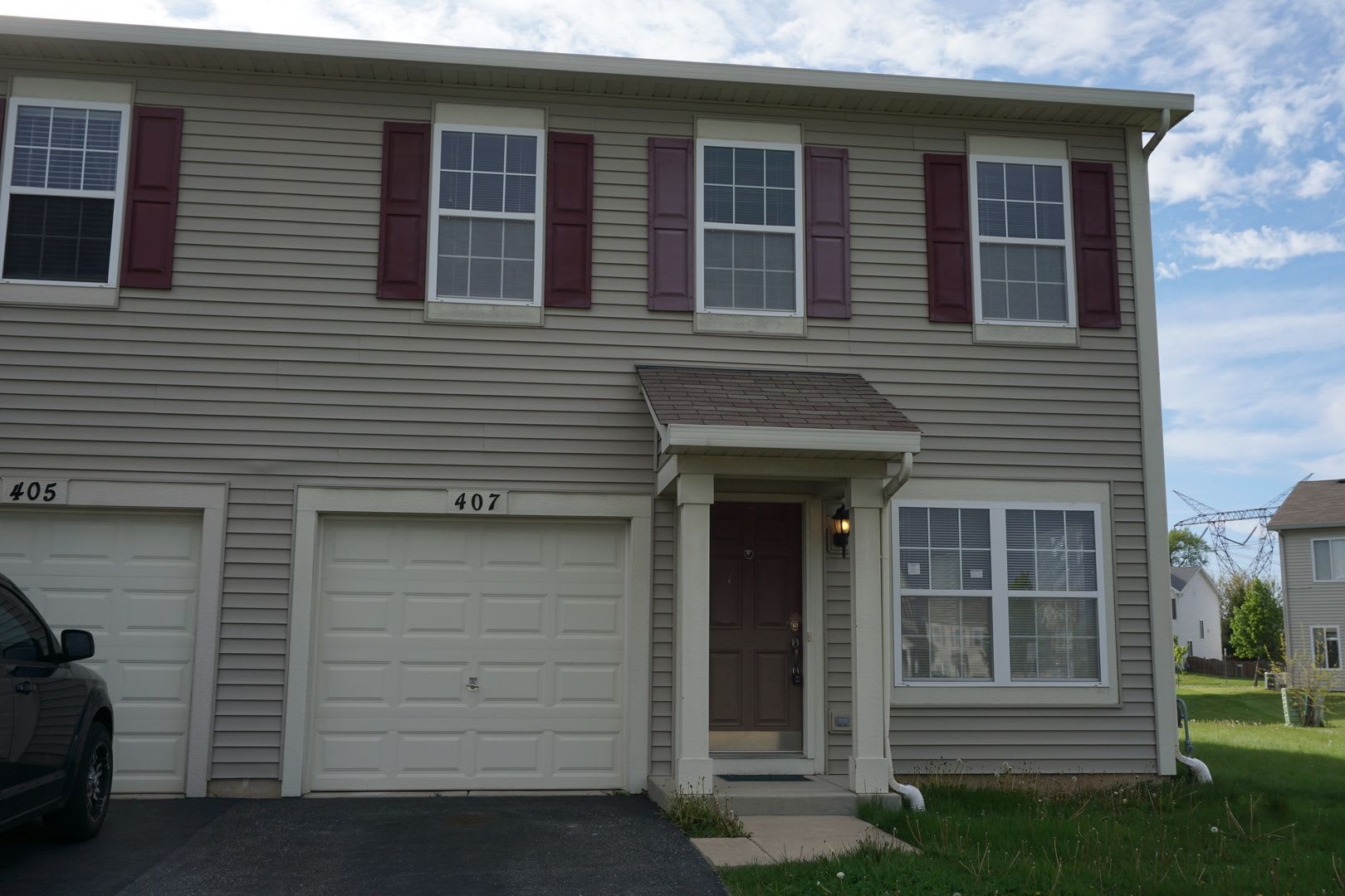 Beautiful And Cozy 3 Bedroom Home With 2 1 Bath – photo 1 of 47