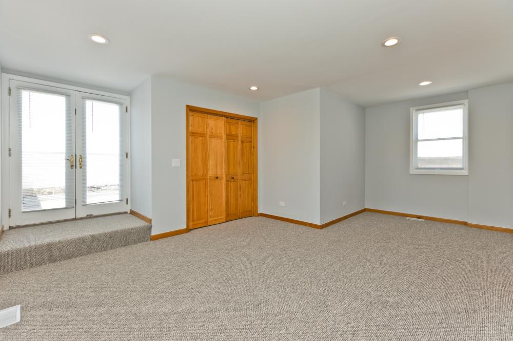 2338 North Greenview Avenue – photo 1