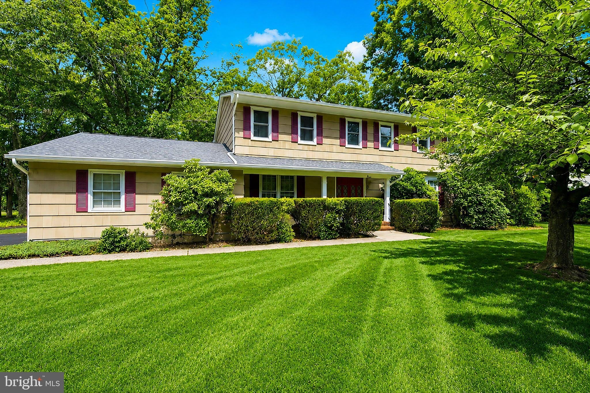 7 Hathaway Drive – photo 1 of 50