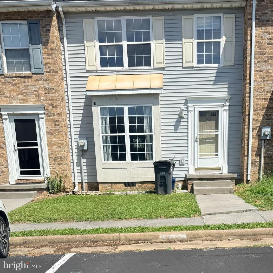 103 Sutton Court – photo 1 of 48