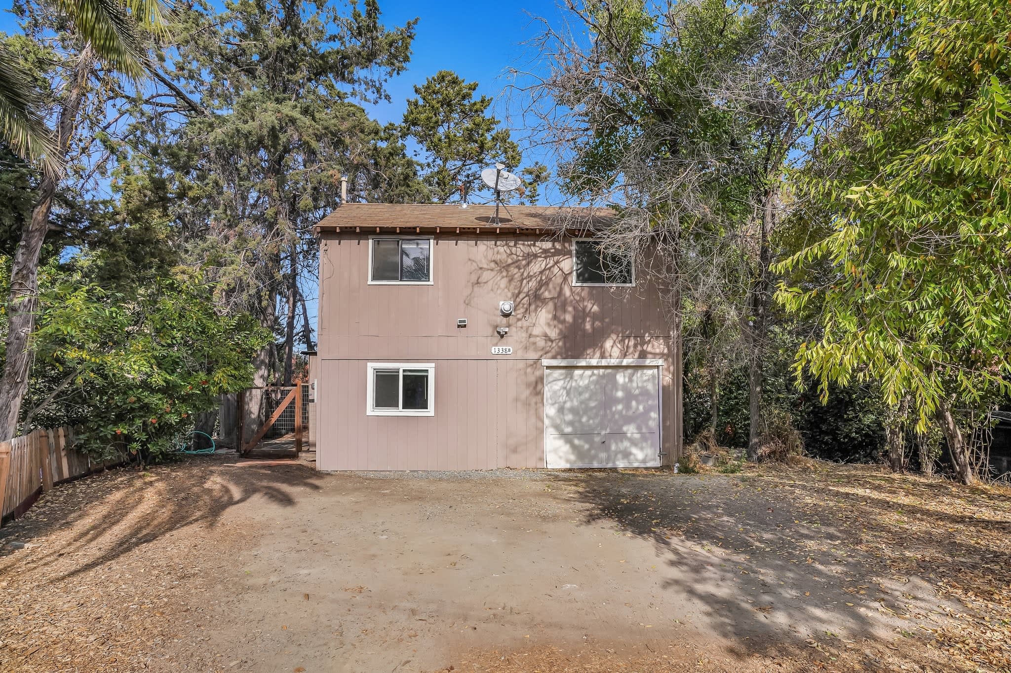 1338 Homestead Avenue – photo 1 of 193