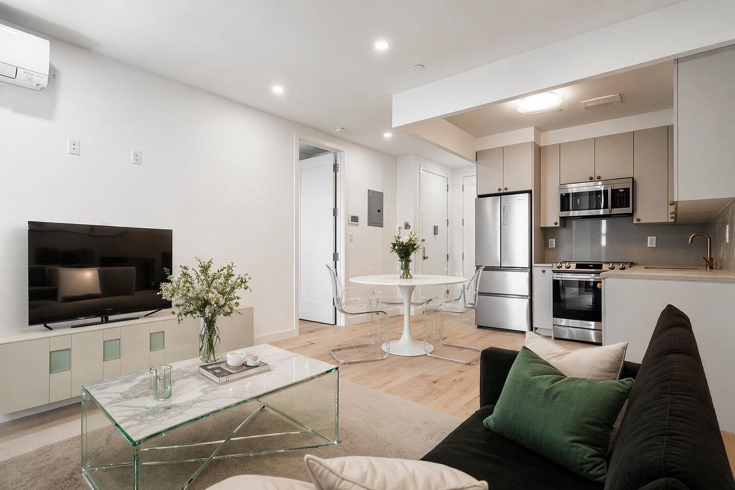 109 TROUTMAN Street – photo 1