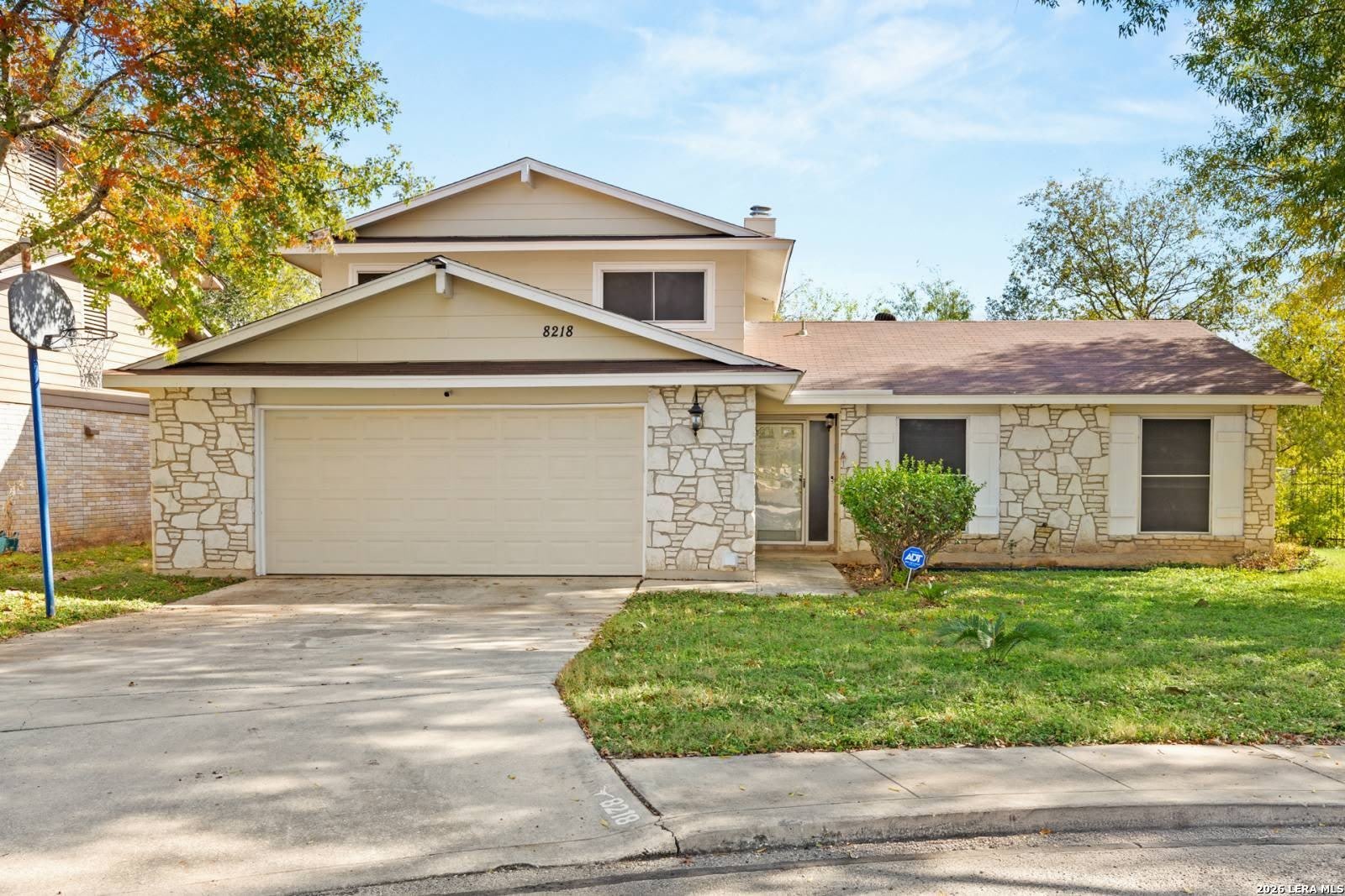 8218 DAWNWOOD DR – photo 1