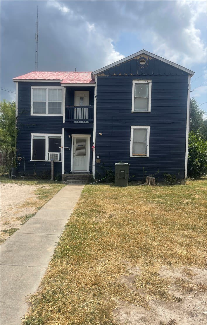 602 E 4th St – photo 1 of 5