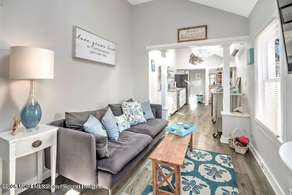 604 1 2 12Th Avenue – photo 1 of 19